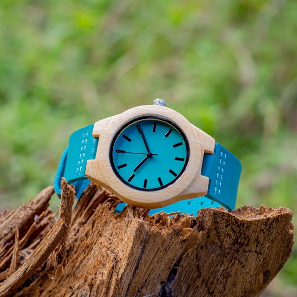 Reloj de madera de bambú con correa de tela modelo Yellowstone - Woodenson  Chile