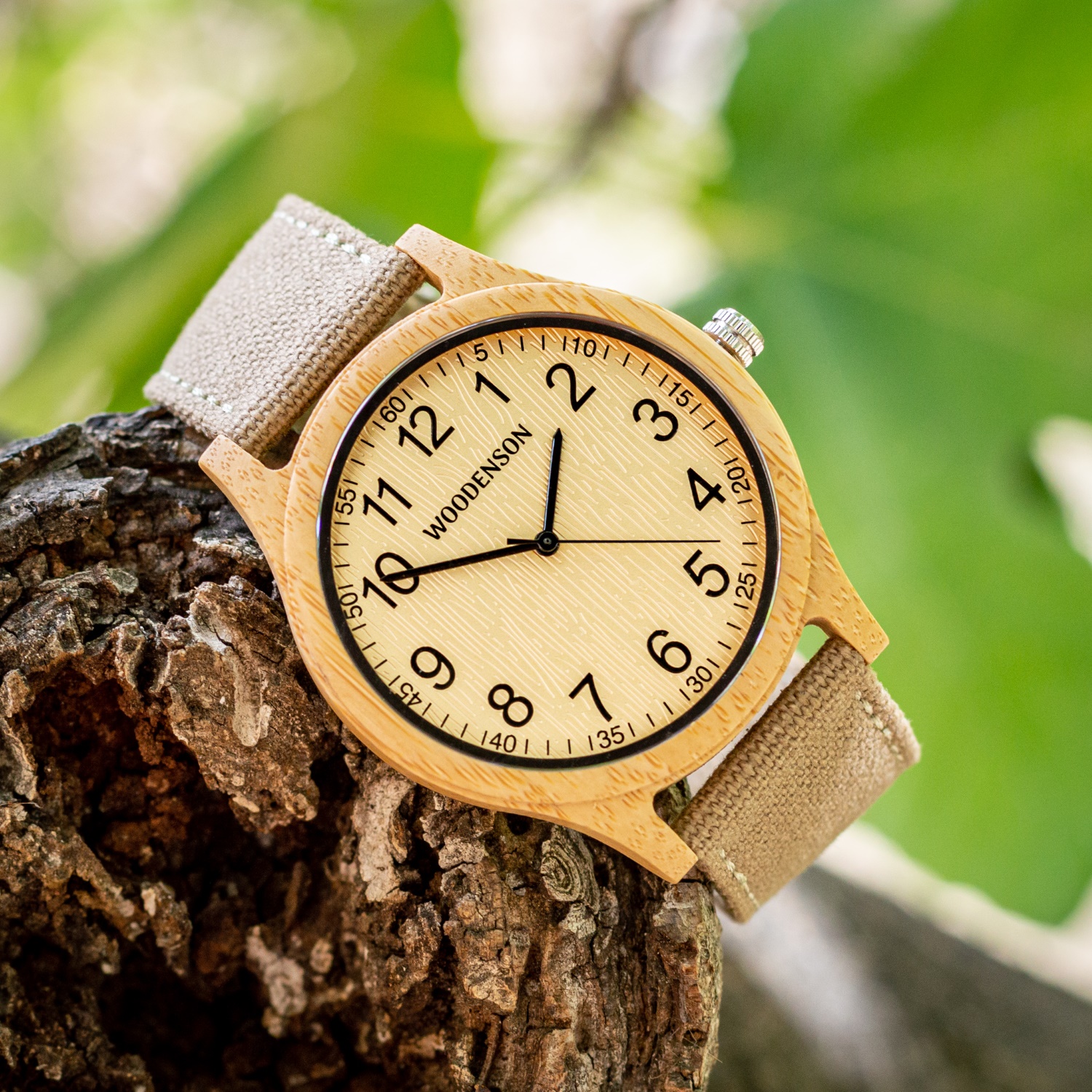 Reloj de madera de bambú con correa de tela modelo Yellowstone