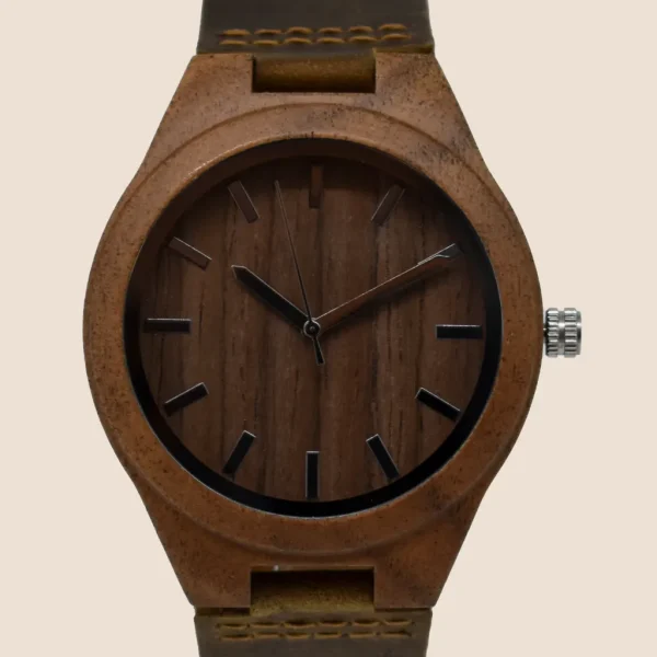 Reloj de madera de nogal Fiordland